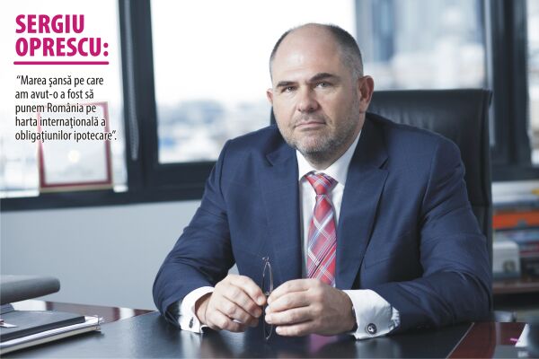 Sergiu Oprescu: "Strategia de la Balvanyos a fost un moment istoric al pieţei de capital. Eram foarte neomogeni atunci şi totuşi am făcut împreună un efort de 48 de ore în care am prezentat Strategia de dezvoltare a pieţei de capital. În spatele acelei strategii a fost o muncă de aproape un an, timp în care am creat ceea ce atunci s-a numit viziunea, misiunea, obiectivele şi strategiile pieţei de capital, după care am lansat, cu guvernul de atunci, programul «O piaţă puternică de capital»". Sergiu Oprescu: "Strategia de la Balvanyos a fost un moment istoric al pieţei de capital. Eram foarte neomogeni atunci şi totuşi am făcut împreună un efort de 48 de ore în care am prezentat Strategia de dezvoltare a pieţei de capital. În spatele acelei strategii a fost o muncă de aproape un an, timp în care am creat ceea ce atunci s-a numit viziunea, misiunea, obiectivele şi strategiile pieţei de capital, după care am lansat, cu guvernul de atunci, programul «O piaţă puternică de capital»".